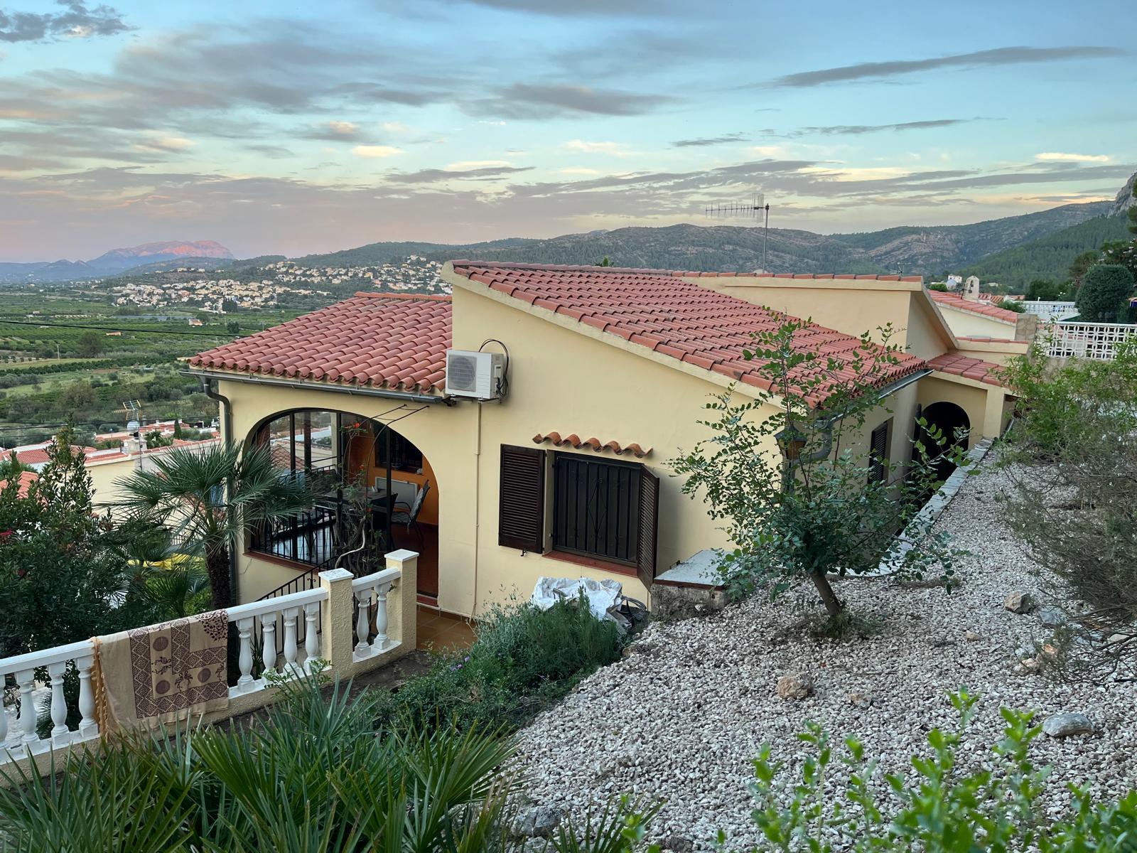 Casa Espyra mit Dachterrassen und weiter Aussicht